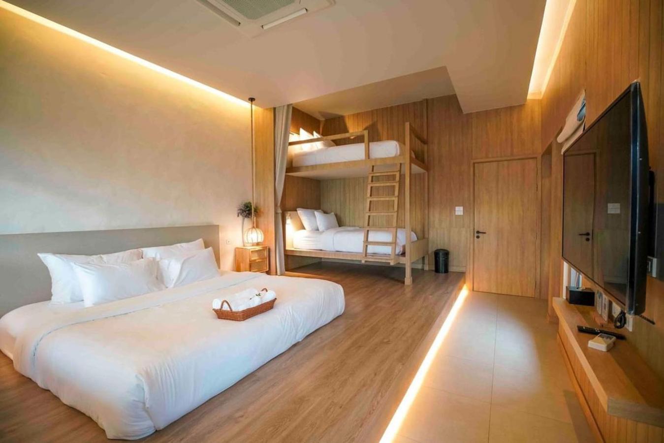 Le La Lake Resort And Spa Kaeng Krachan Room photo