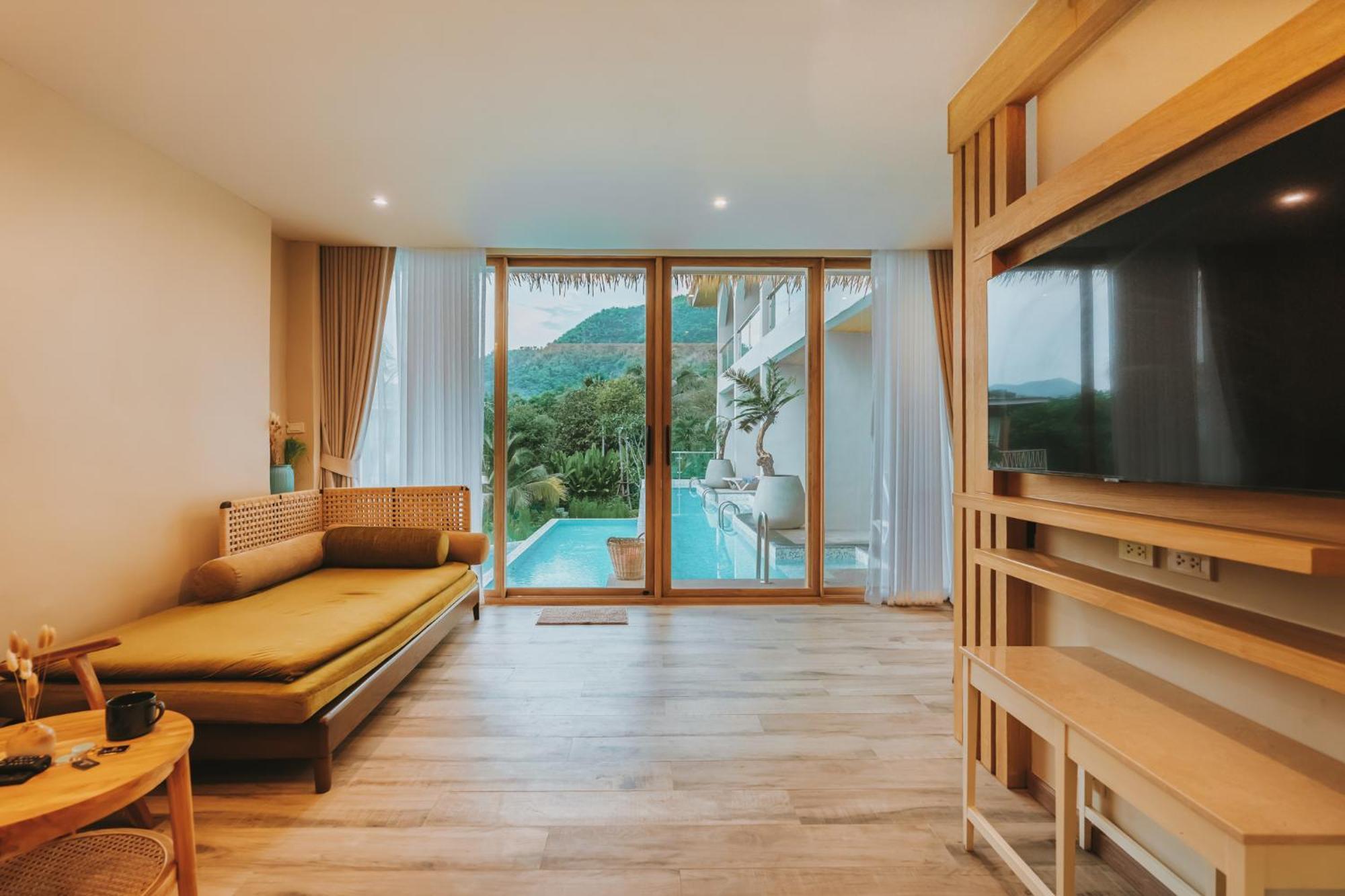 Le La Lake Resort And Spa Kaeng Krachan Room photo