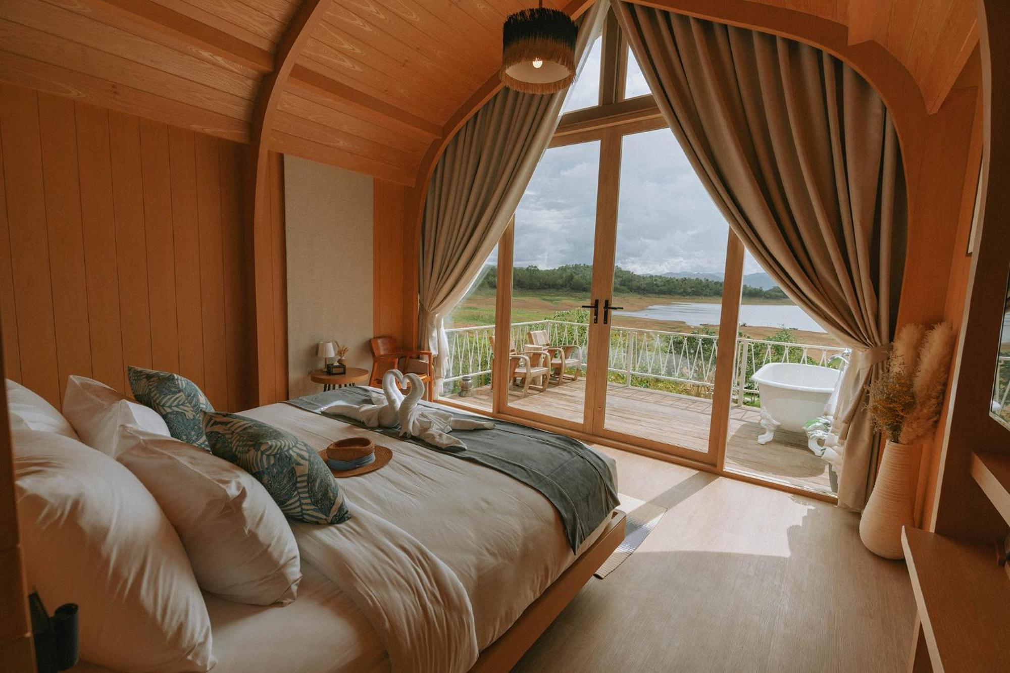 Le La Lake Resort And Spa Kaeng Krachan Exterior photo
