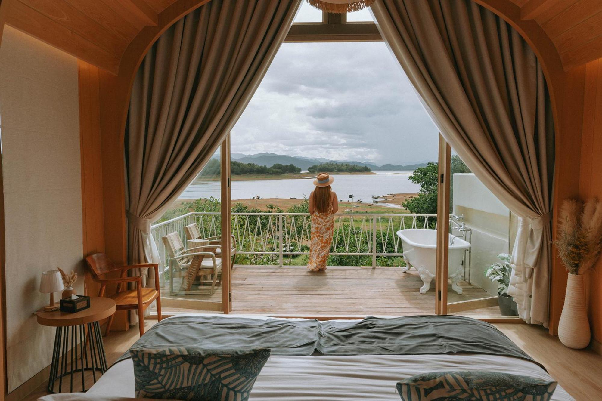 Le La Lake Resort And Spa Kaeng Krachan Exterior photo