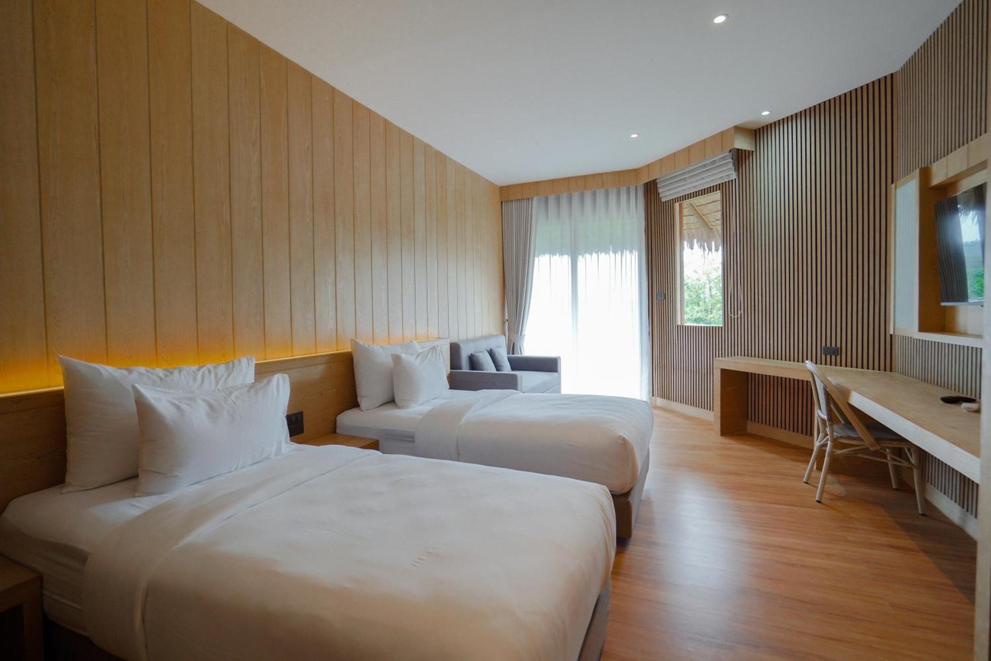 Le La Lake Resort And Spa Kaeng Krachan Exterior photo