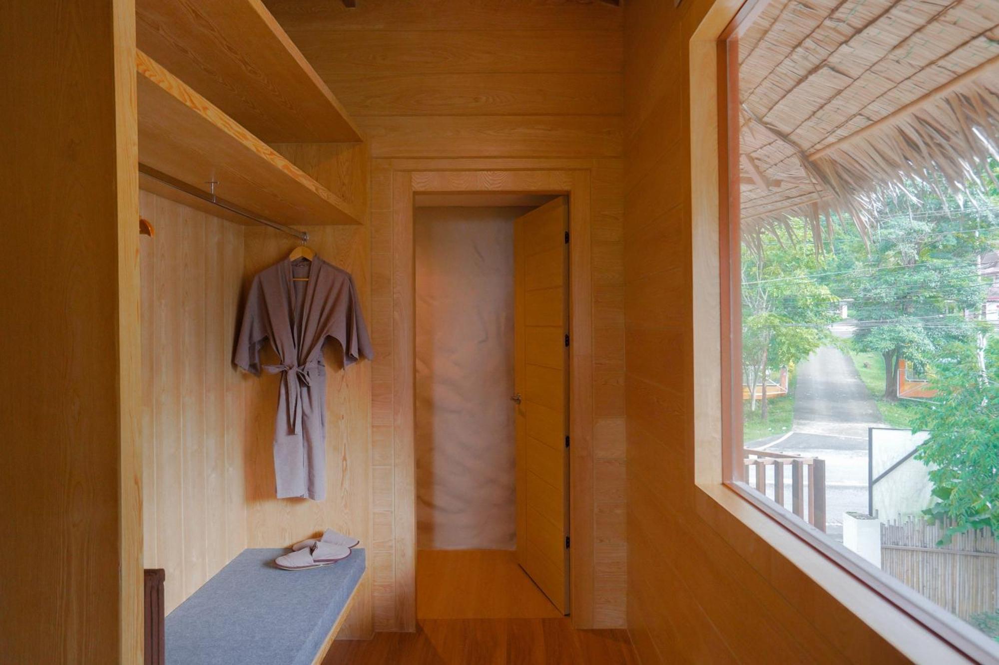 Le La Lake Resort And Spa Kaeng Krachan Exterior photo