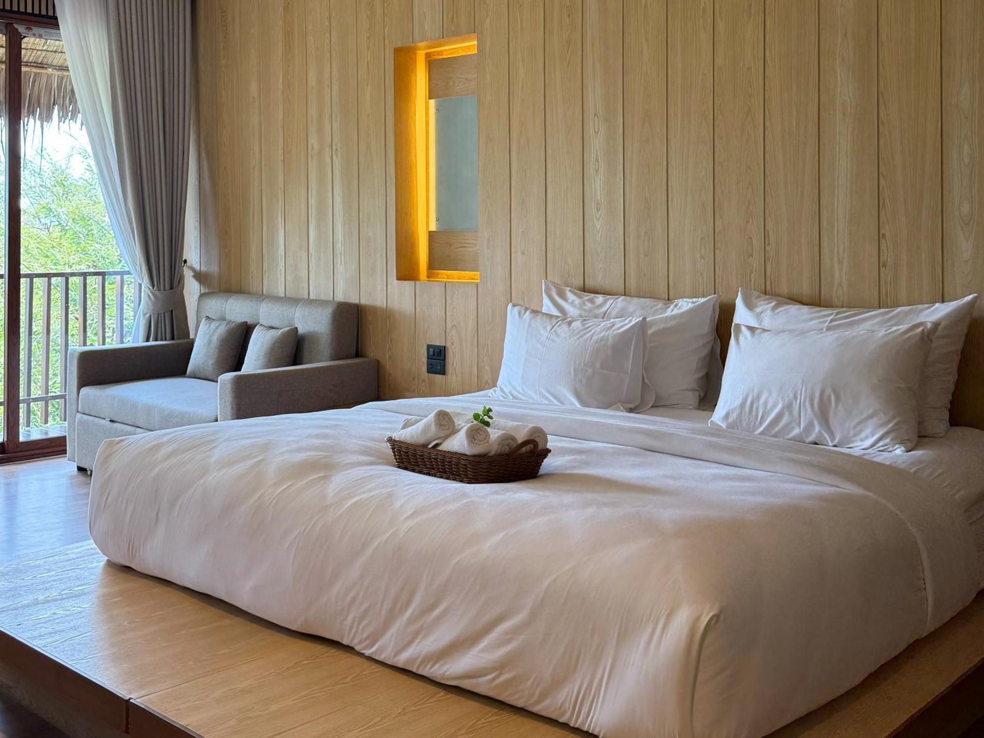 Le La Lake Resort And Spa Kaeng Krachan Exterior photo